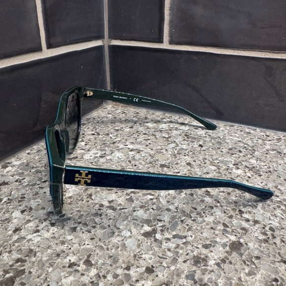 Tory Burch TY 7095 Sunglasses main image 5
